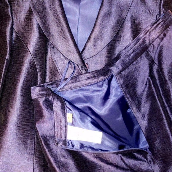 ❤️‍🔥2 piece Anne Klein suit - Picture 3 of 4